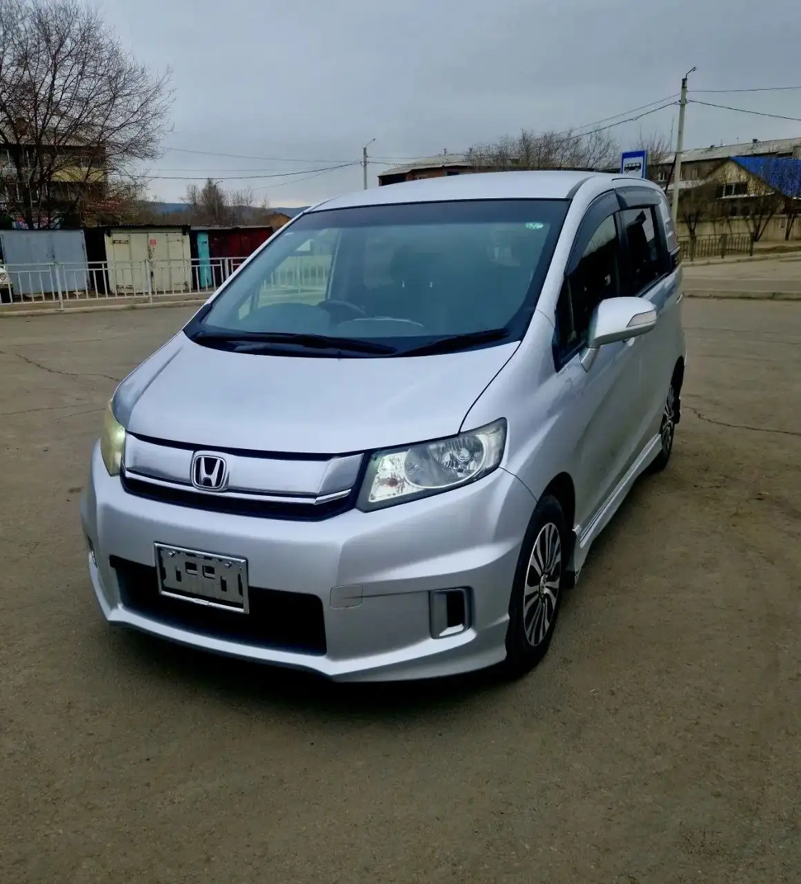Honda Freed Spike 2014 - Авто в Улан-Удэ