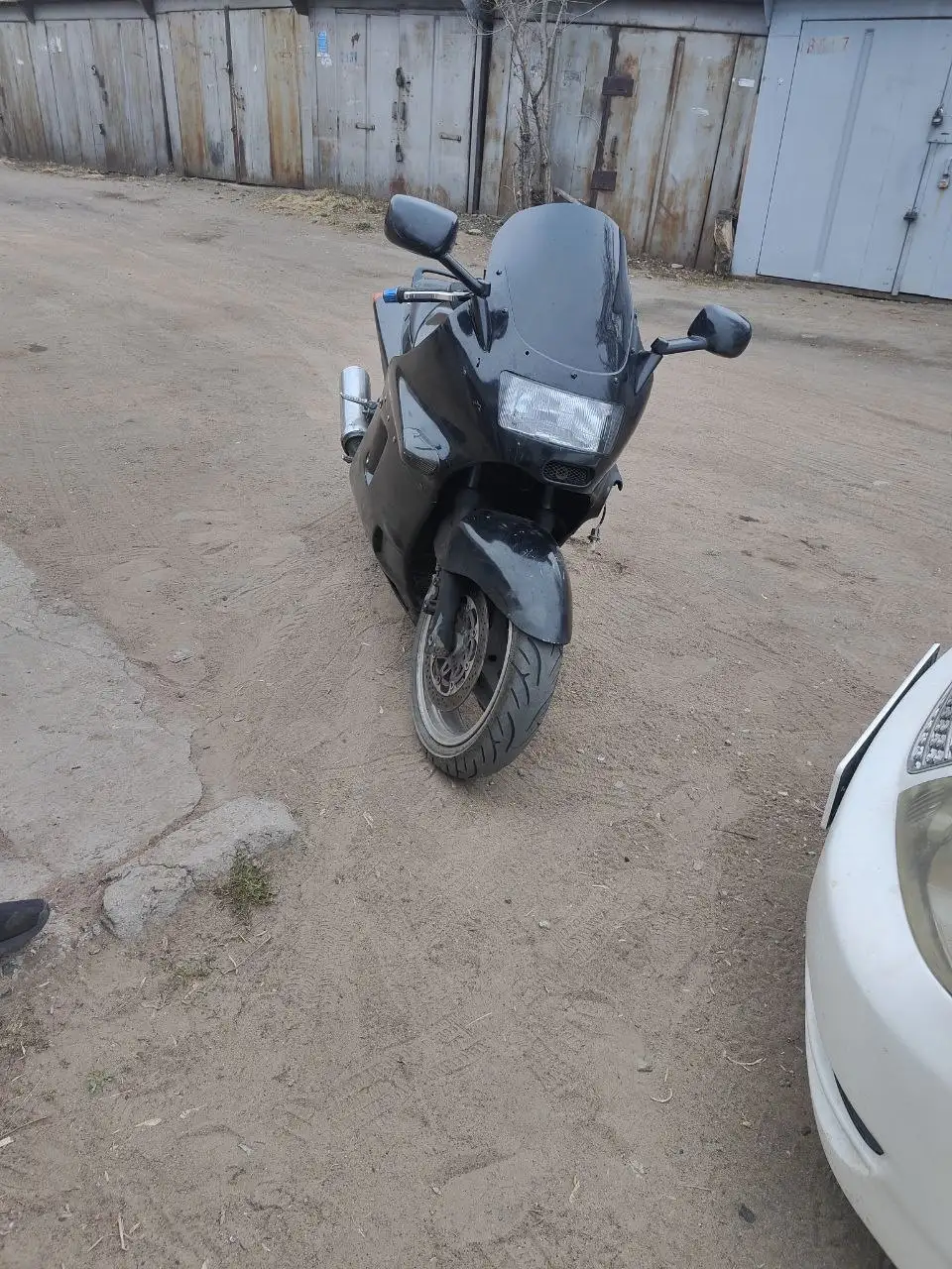 Kawasaki ZZR 1100 в хорошем состоянии - Мотоциклы (Авто) в Улан-Удэ