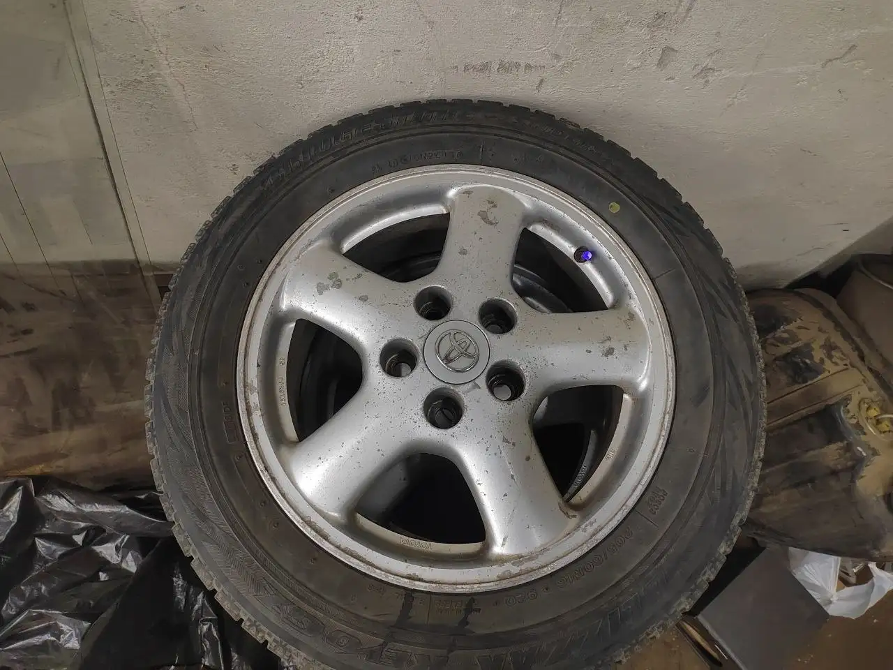 Продам турики х100 R16 - Колеса и шины (Авто) в Улан-Удэ