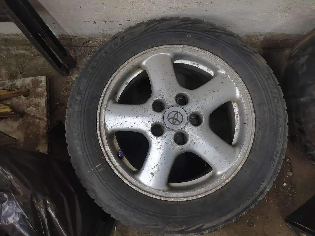 Продам турики х100 R16 - Колеса и шины (Авто) в Улан-Удэ
