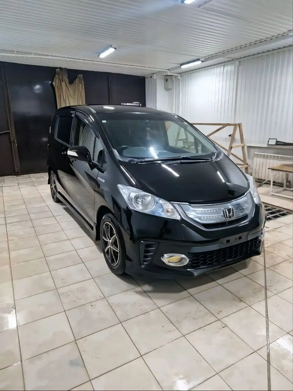 Toyota Alphard 2013 - Легковые автомобили (Авто) в Улан-Удэ