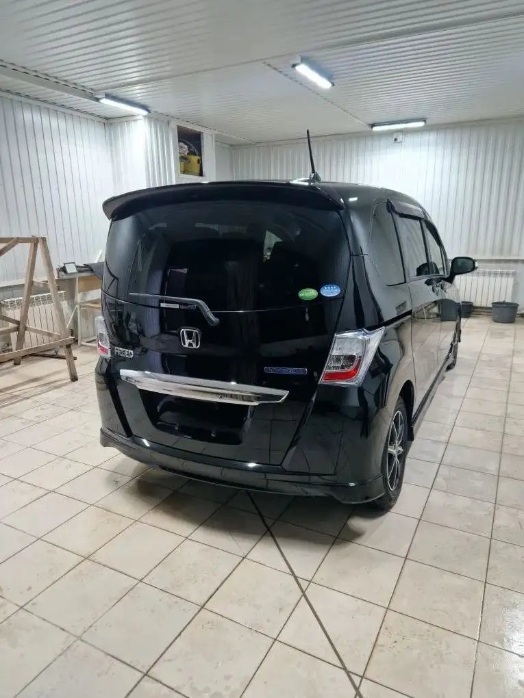Toyota Alphard 2013 - Легковые автомобили (Авто) в Улан-Удэ