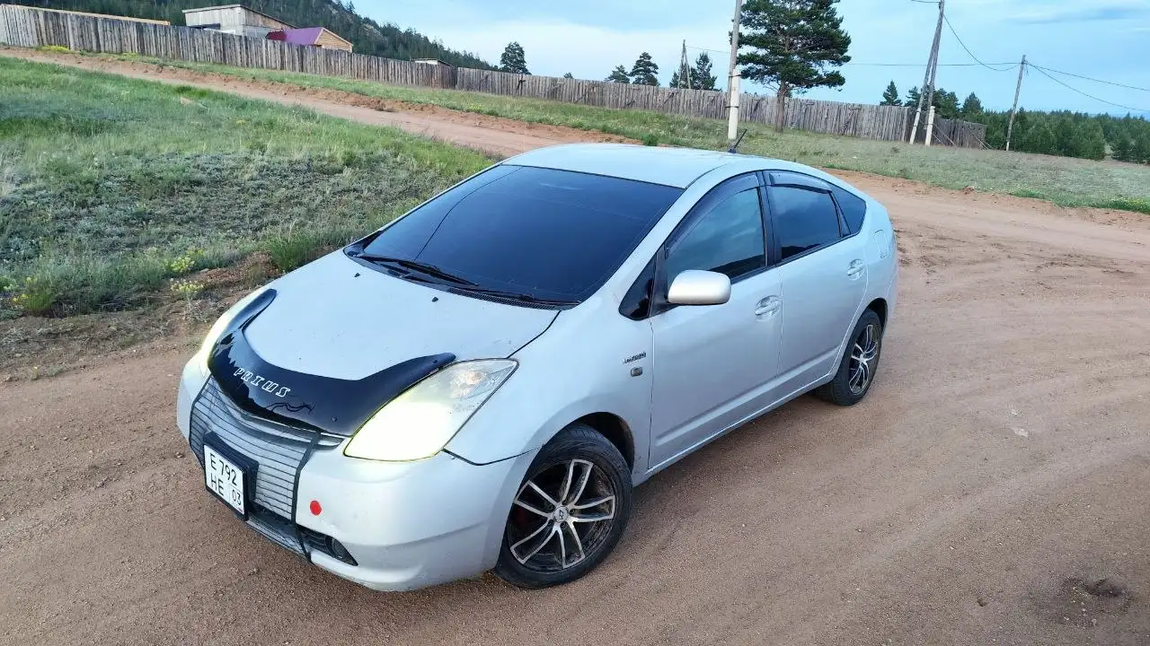Toyota Prius 2010 года продажа - Гибриды (Авто) в Улан-Удэ
