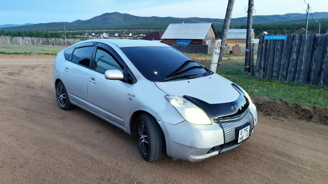Toyota Prius 2010 года продажа - Гибриды (Авто) в Улан-Удэ
