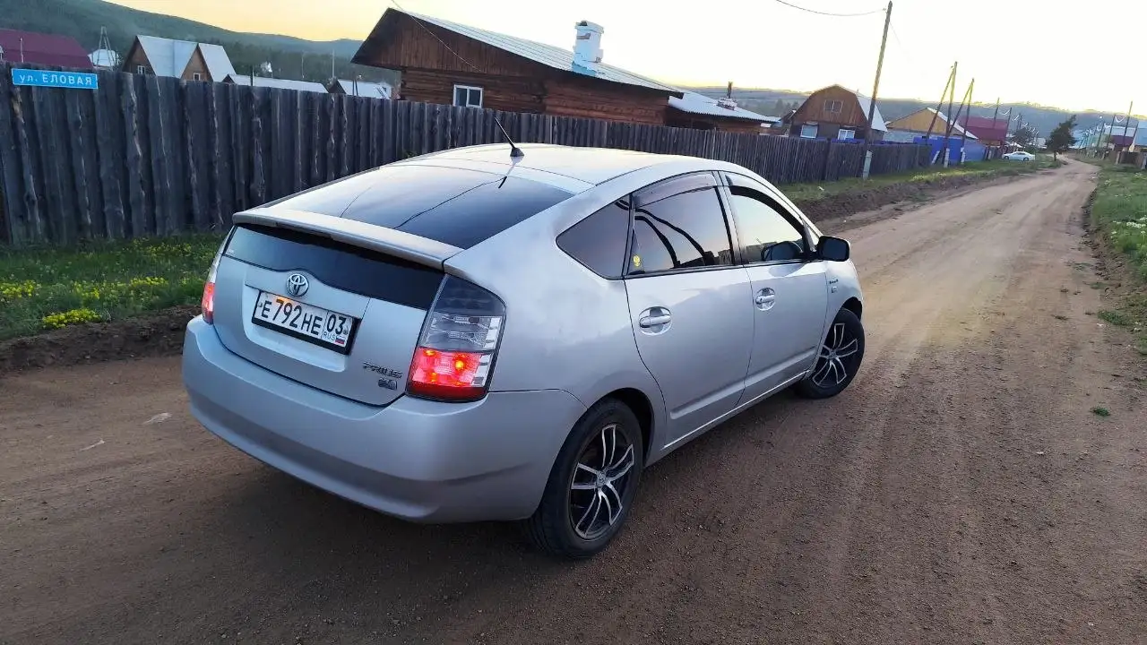 Toyota Prius 2010 года продажа - Гибриды (Авто) в Улан-Удэ