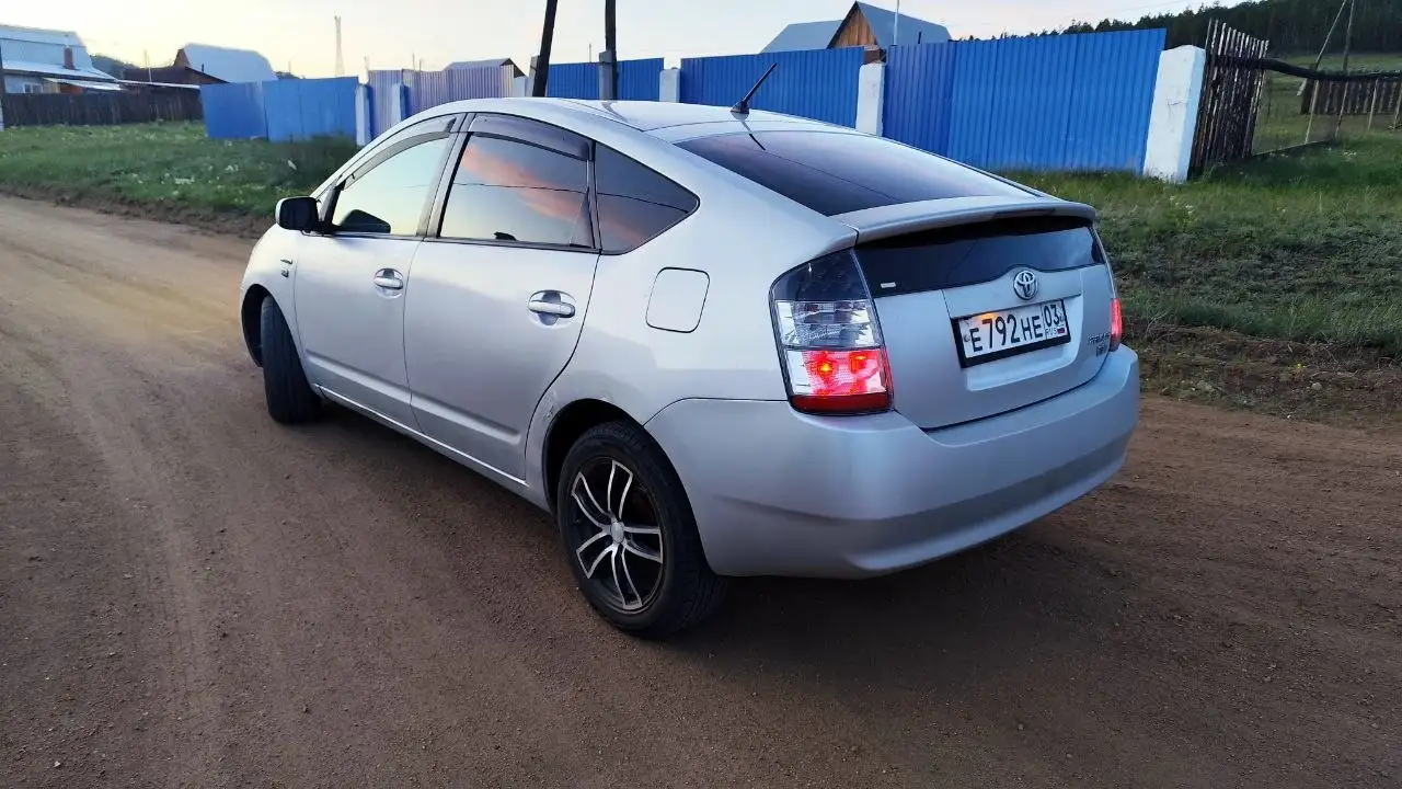 Toyota Prius 2010 года продажа - Гибриды (Авто) в Улан-Удэ