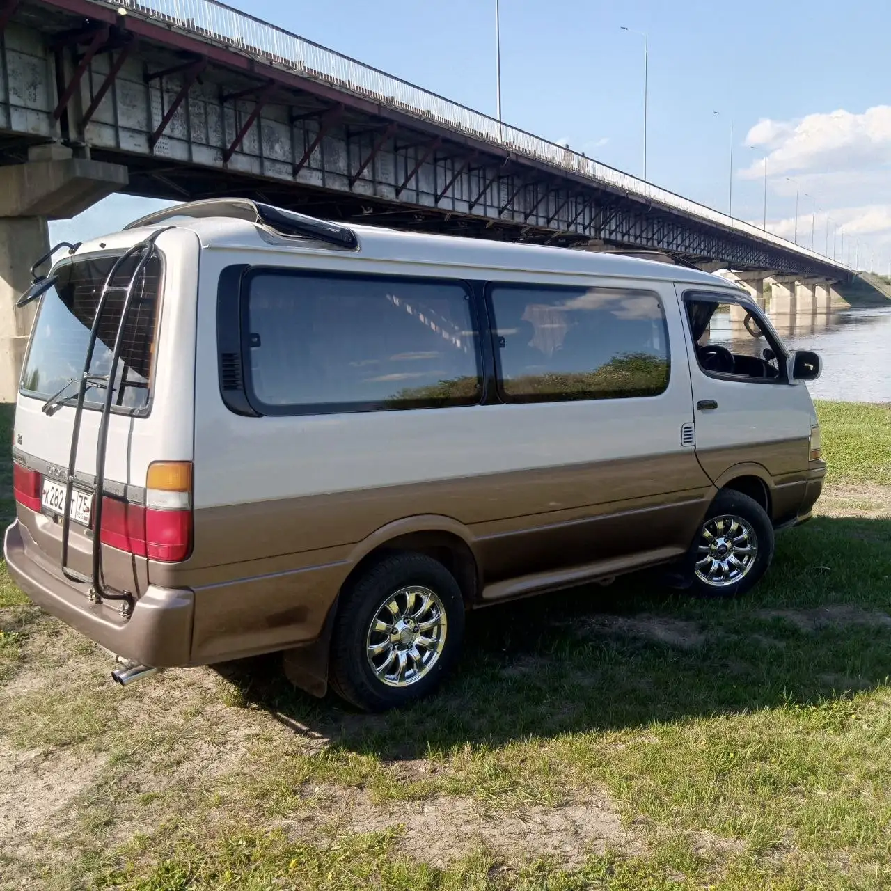 Продам Тойота Хайс задний привод - Авто в Улан-Удэ