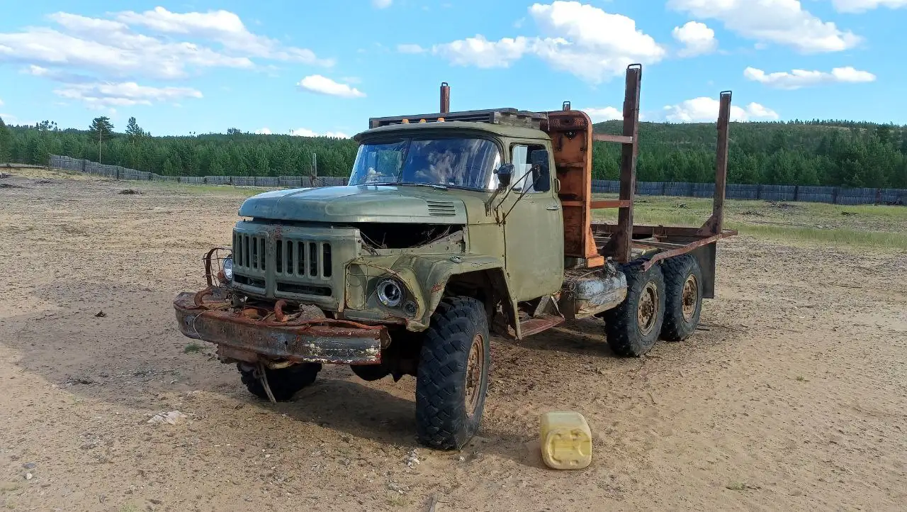 Продажа трех Зилов лесовозов - Грузовые автомобили (Авто) в Улан-Удэ