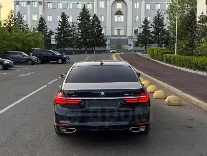 BMW 7-Series 2016, 3.0 л, дизель, 4WD - Легковые автомобили (Авто) в Улан-Удэ