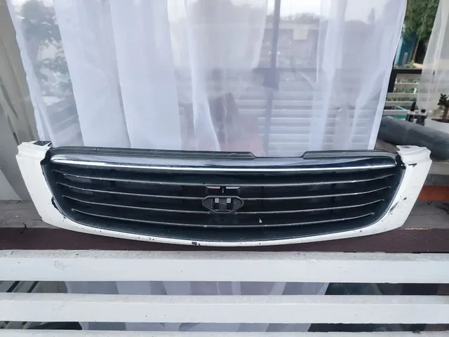 Решетка радиатора на Toyota Corona Premio AT210 - ЭБУ в Улан-Удэ