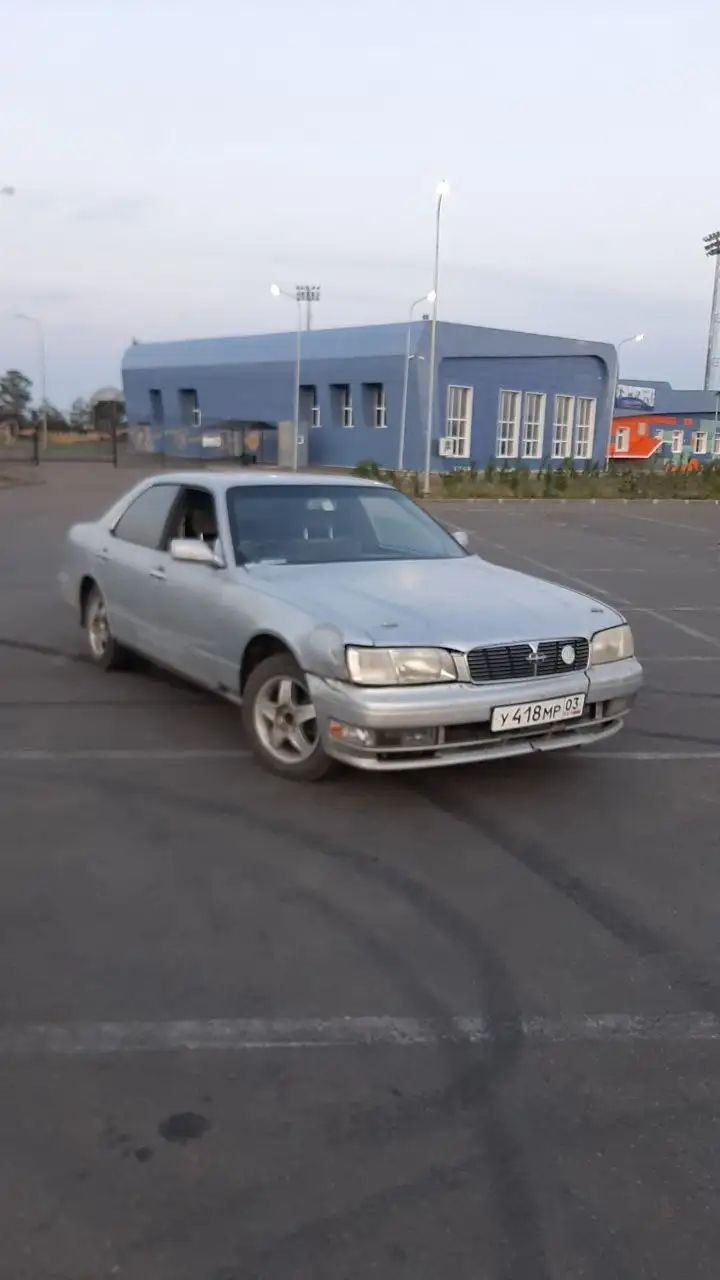 Mitsubishi Pajero (Глория) 3.3 190 л.с. - Внедорожник (Авто) в Улан-Удэ