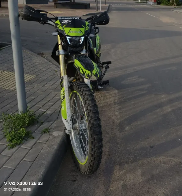 Мотоцикл ROLIZ 005 sport Lite 250cc на полном ходу - Автошкола в Улан-Удэ