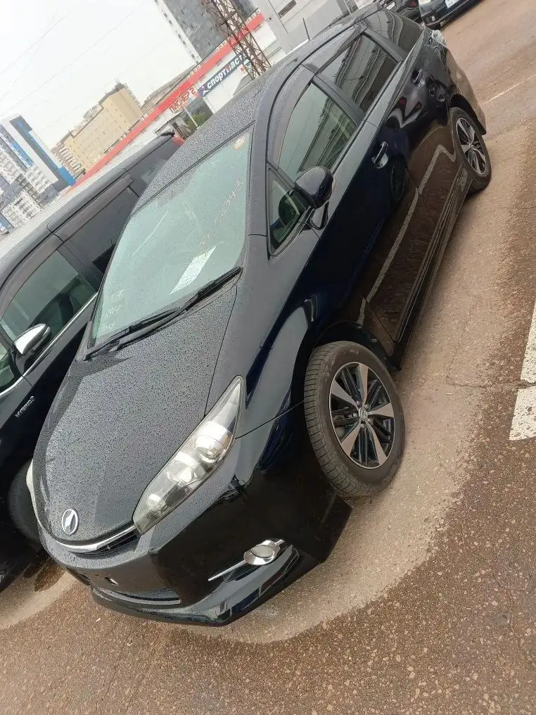 Toyota Wish 2015 года, пробег 123 000 км - Легковые автомобили (Авто) в Улан-Удэ