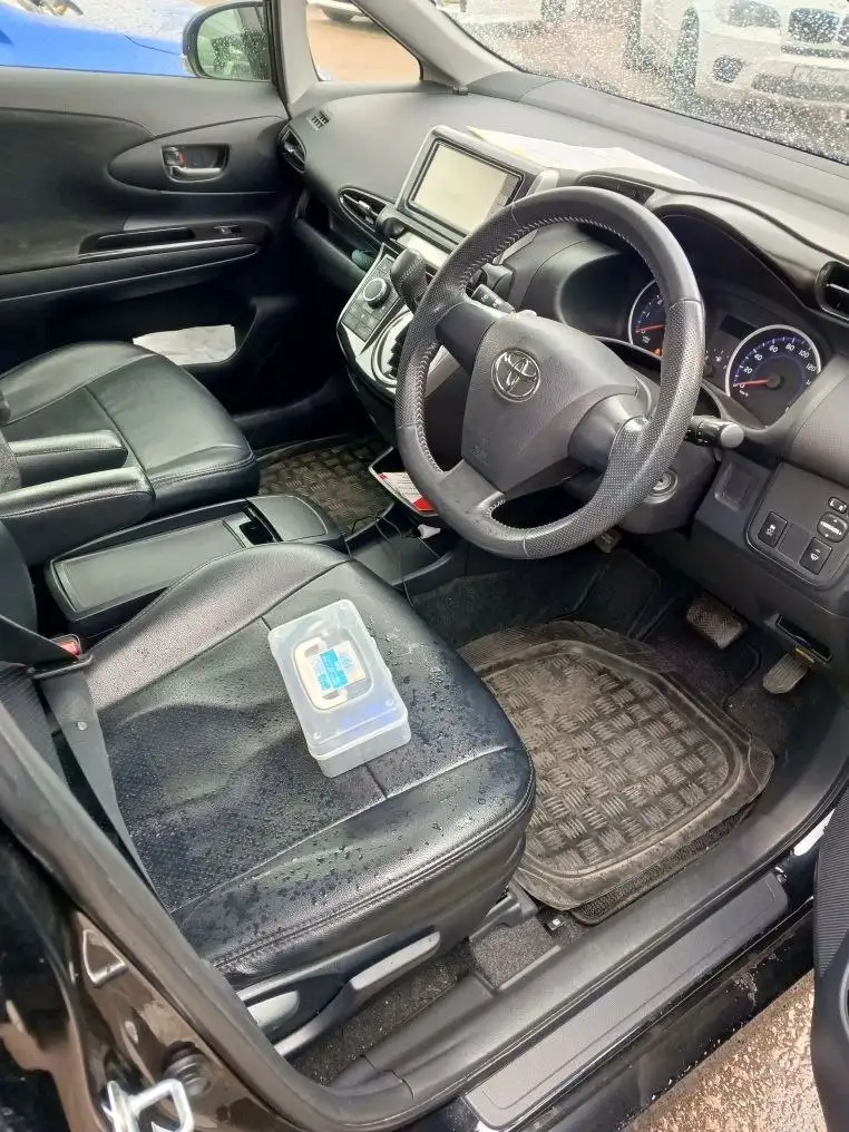 Toyota Wish 2015 года, пробег 123 000 км - Легковые автомобили (Авто) в Улан-Удэ