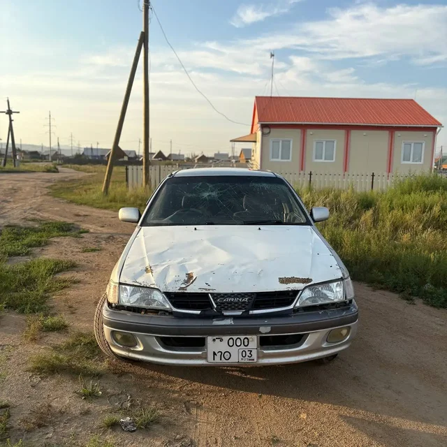 Toyota Corolla 1996 1.5, хорошее состояние, требует ремонта коробки - Сельхозтехника в Улан-Удэ
