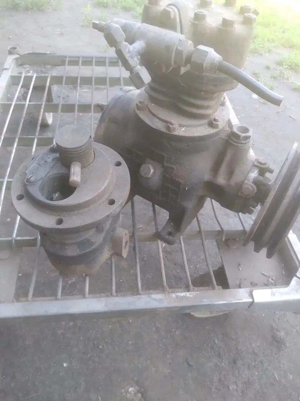 Продам компрессор - Компрессоры (Готовый бизнес и оборудование) в Белгород