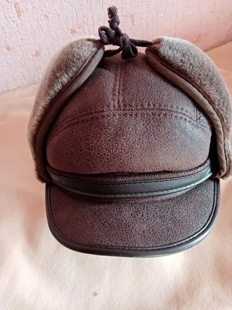 Продажа зимней шапки-ушанки с искусственным мехом - Головные уборы в Белгород