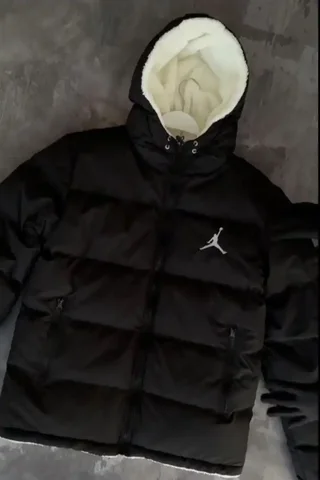 Продам зимнюю мужскую куртку - Верхняя одежда в Белгород