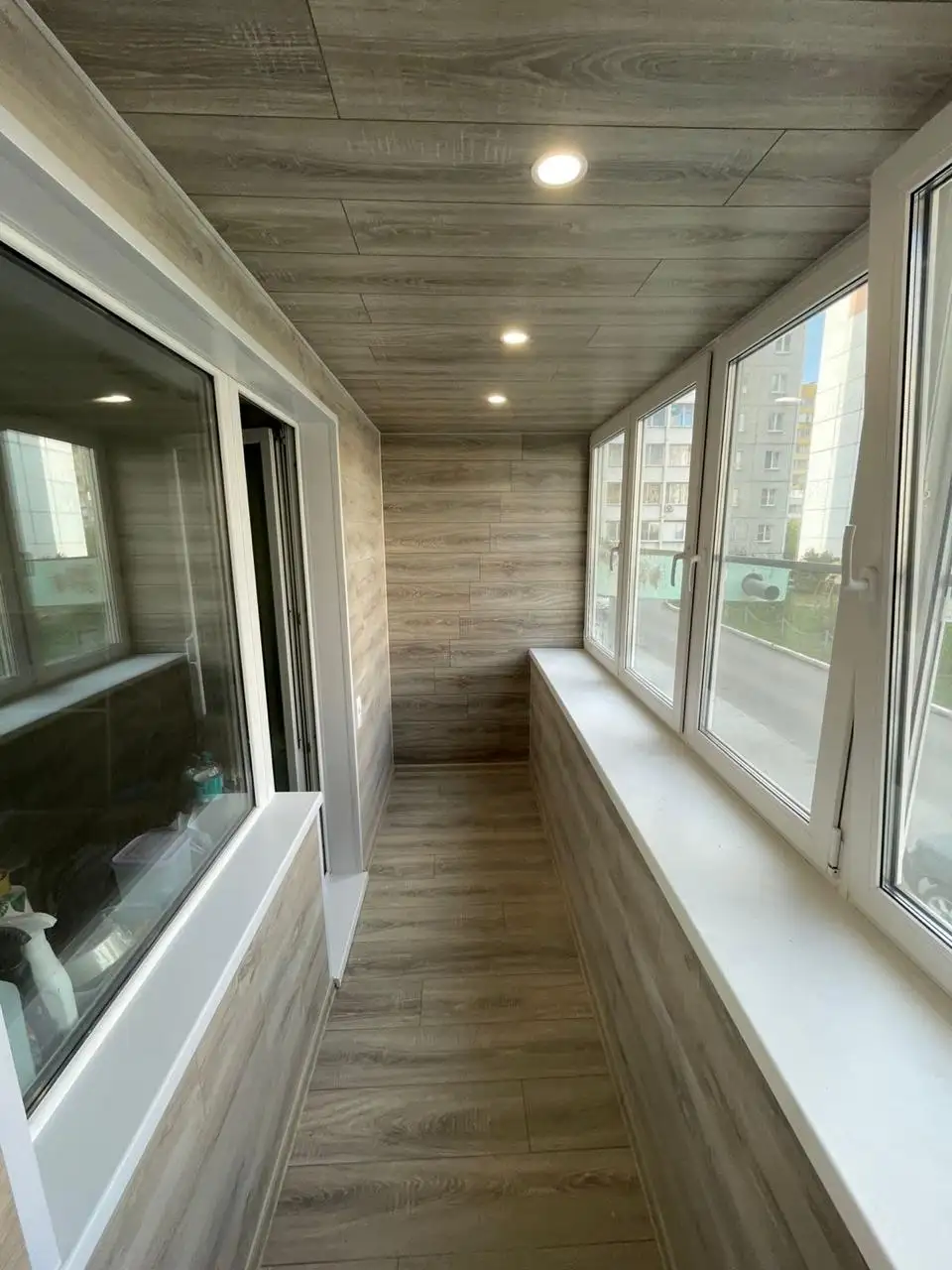 Отделка ванных и балконов панелями, укладка ламината и линолеума - Ремонт и строительство (Услуги) в Белгород