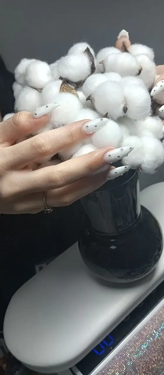 Маникюр и педикюр с акцией к 8 марта - Красота и здоровье (Услуги) в Белгород