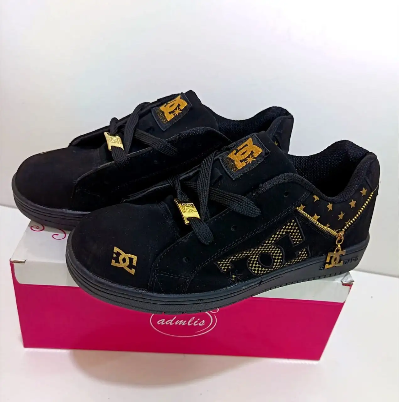 Продажа оптом - Одежда в Уссурийск