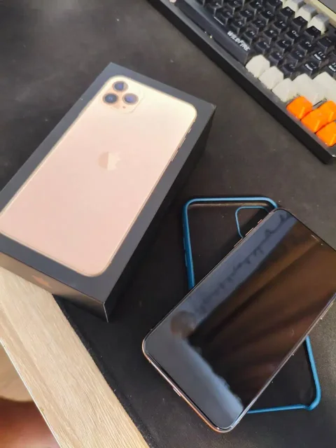 iPhone 11 Pro Max 64GB - Перфораторы в Белгород
