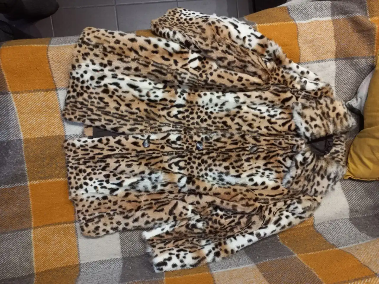 Полушубок натуральный козлик леопардовый принт