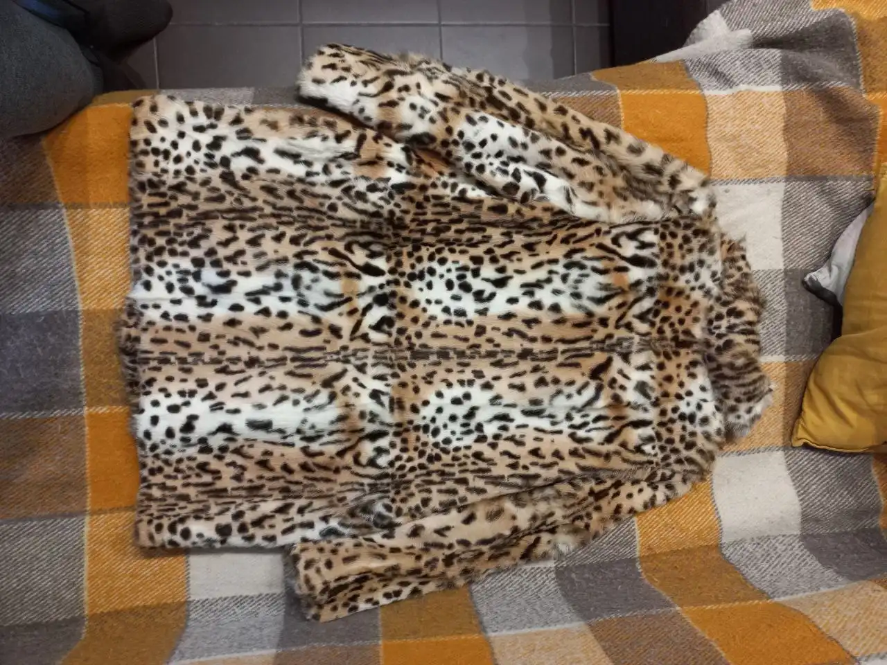 Полушубок натуральный козлик леопардовый принт