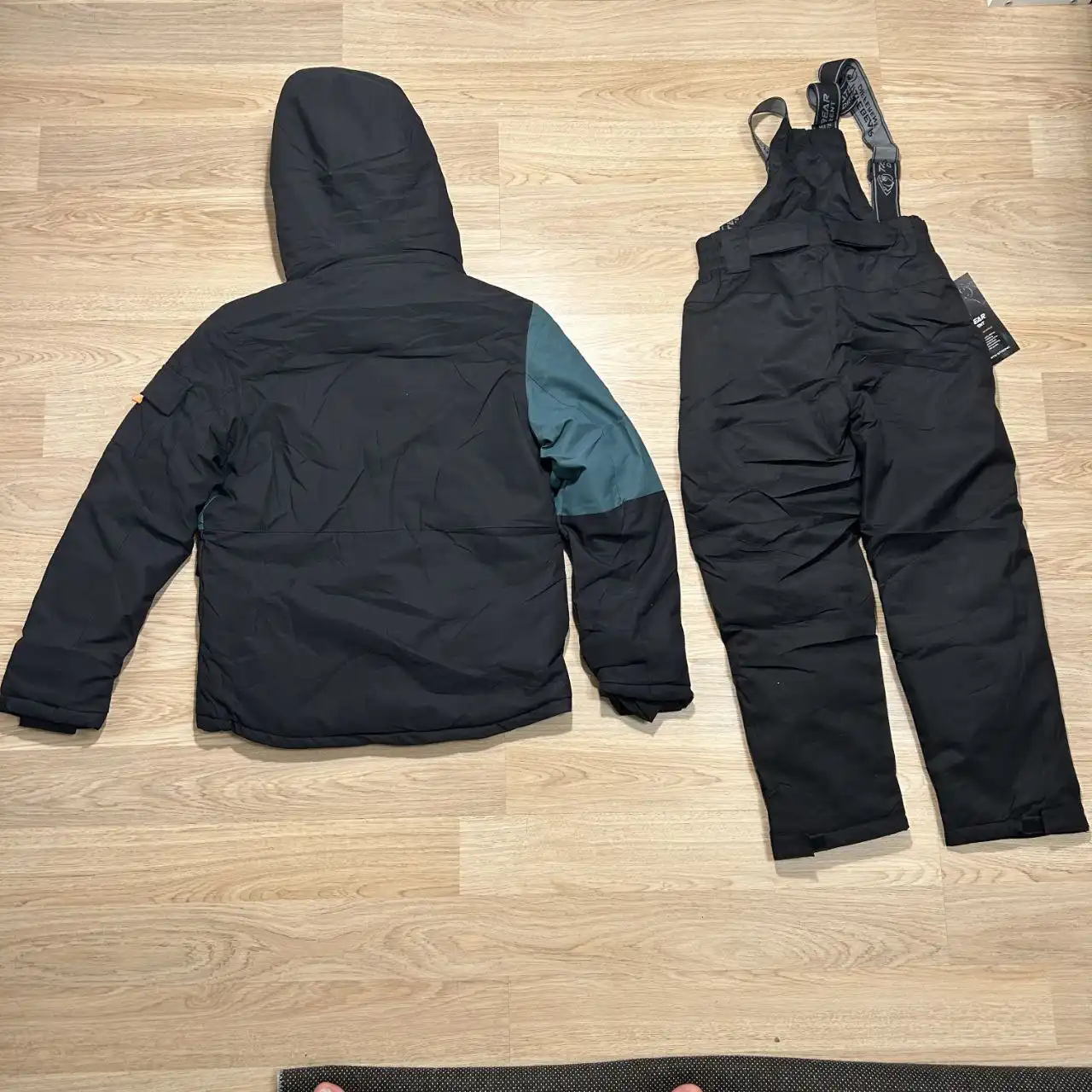 Новый комбинезон для мальчика 146 размер