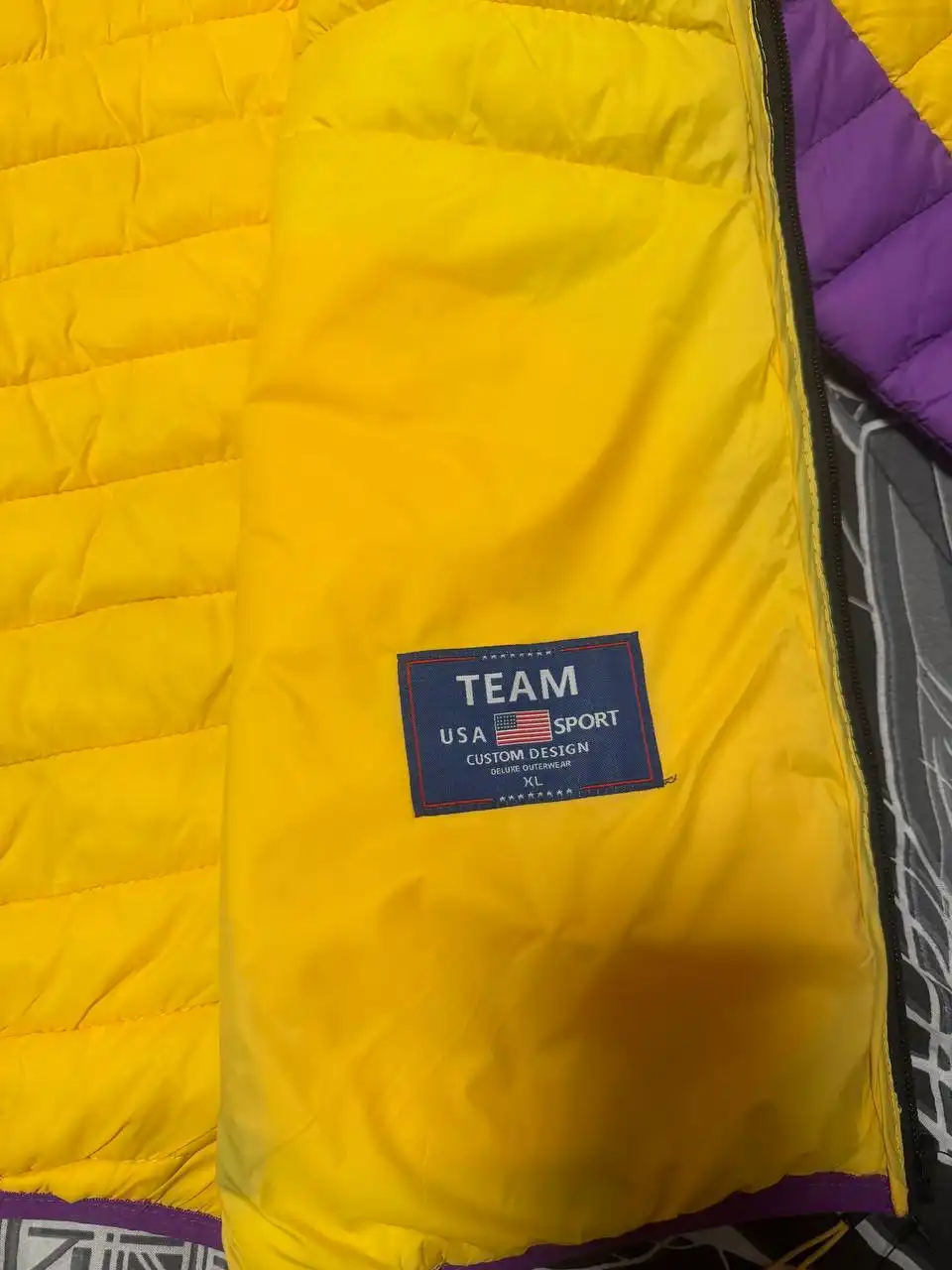 Продажа женской куртки XL из Америки