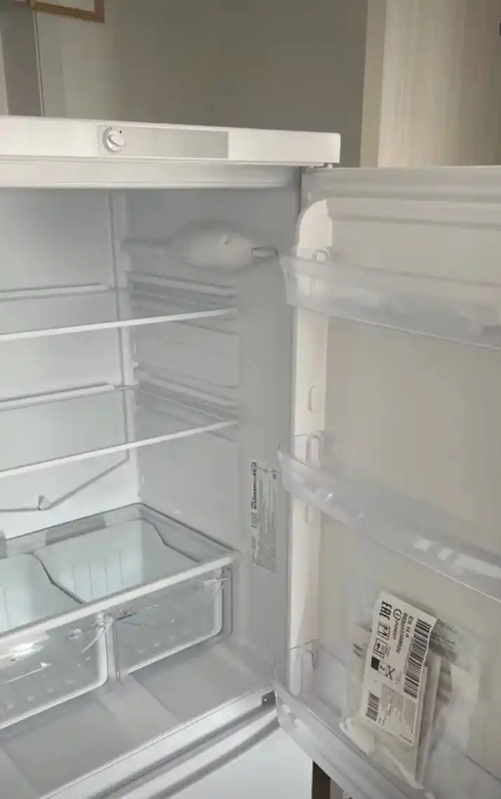 Продам новый холодильник