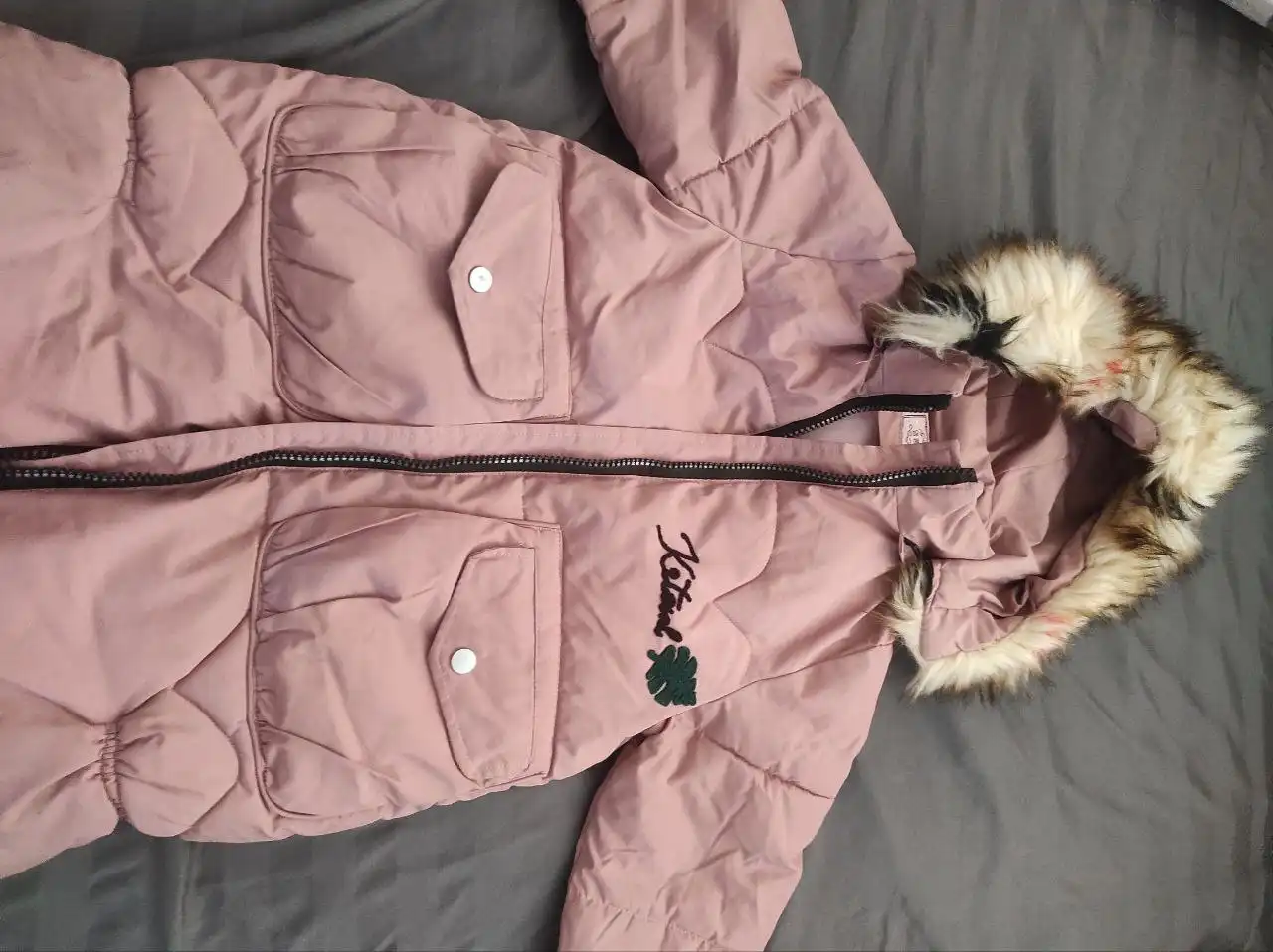 Продам женский пуховик для девочек