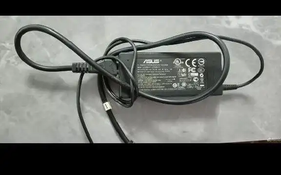 Ноутбук Asus рабочий с неисправной батареей