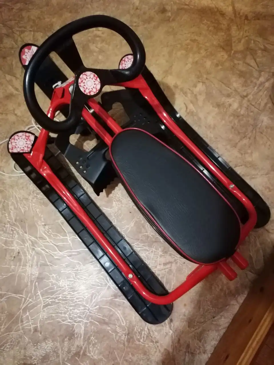 Продам снегокат практически новый