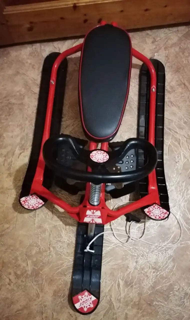 Продам снегокат практически новый