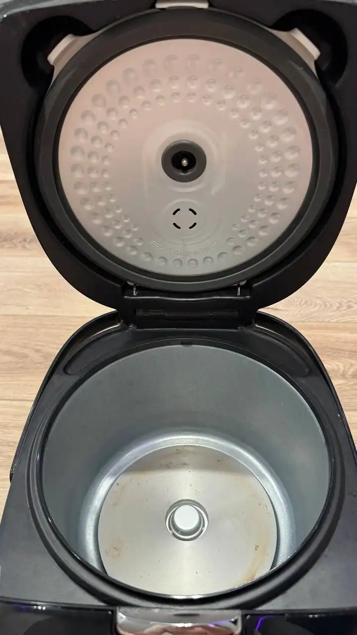 Продам мультиварку Zigmund Shtain MC-D50