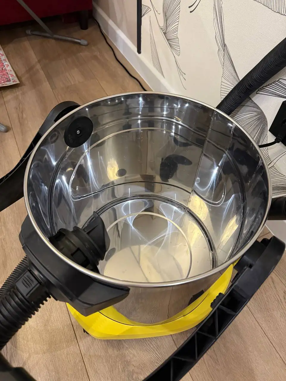 Продам пылесос Karcher WD5 - Бытовая техника (Для дома и дачи) в Калининград