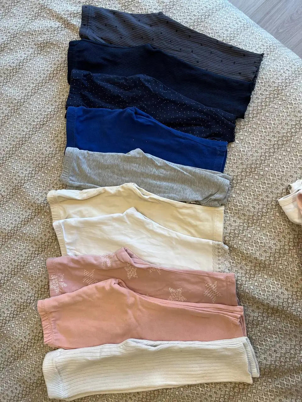 Одежда на девочку: лосины и боди - Детская одежда (Одежда) в Калининград