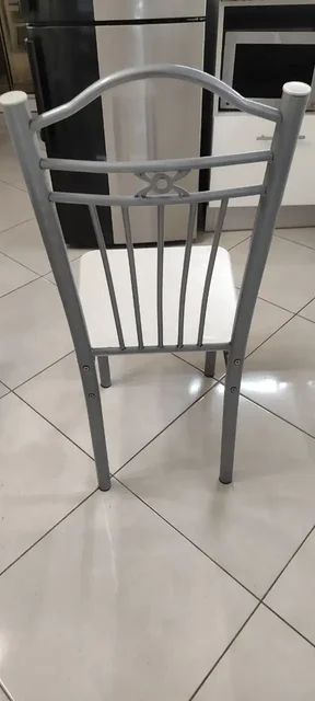 Продажа 4 стульев - Замки и фурнитура в Калининград