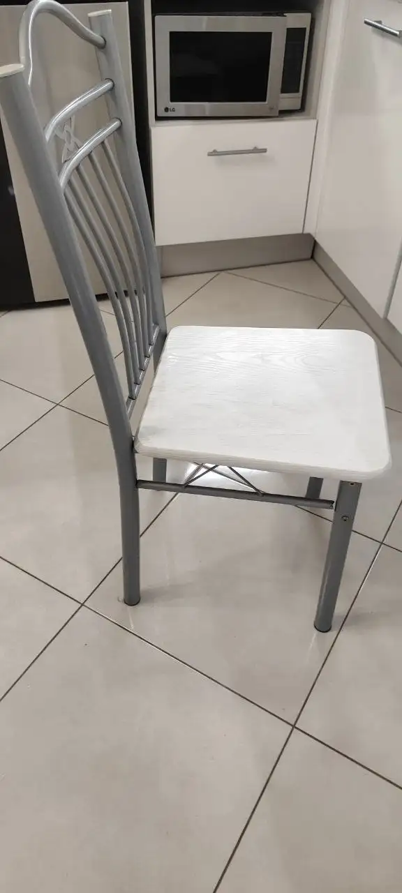 Продажа 4 стульев - Барахолка в Калининград