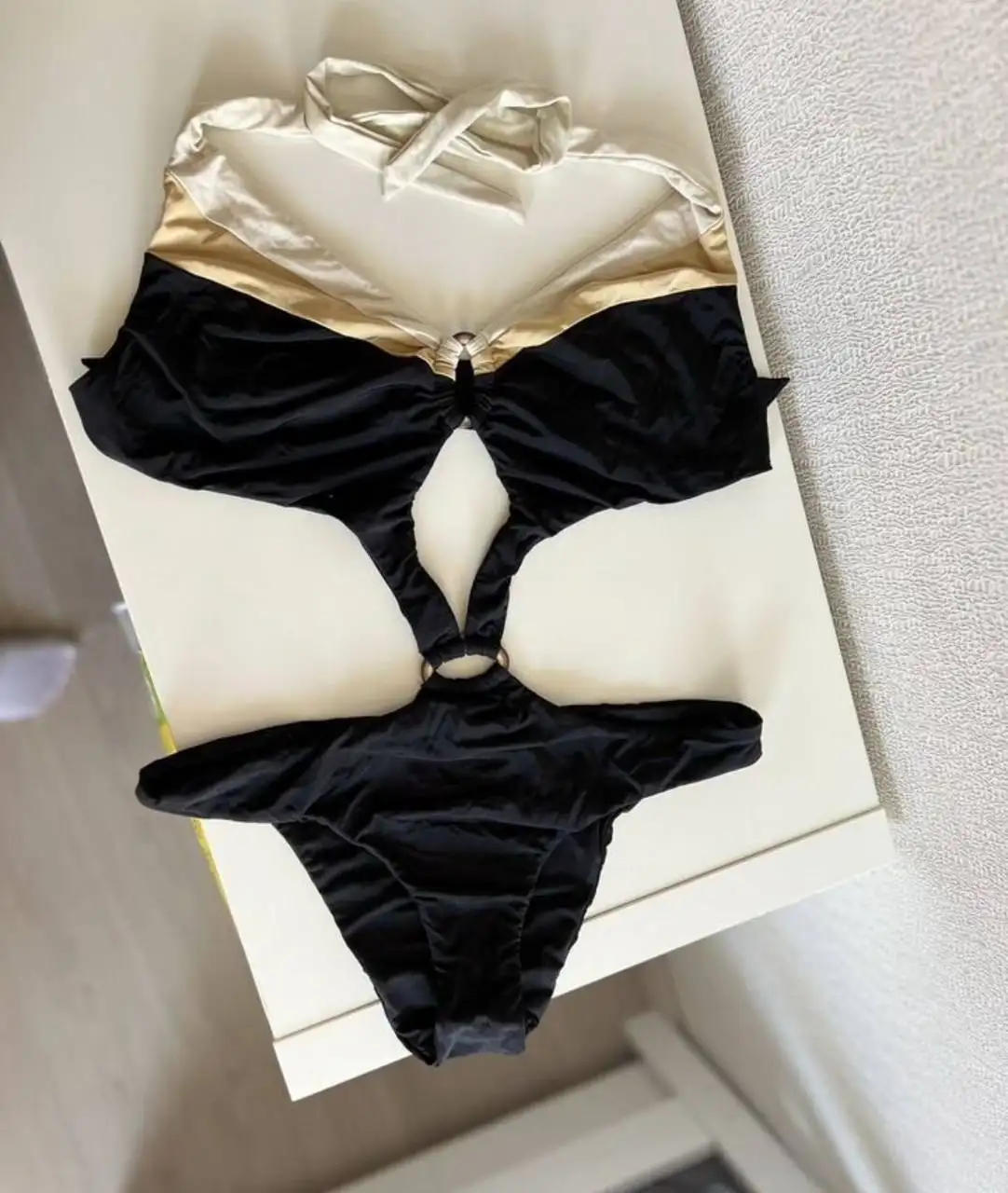 Купальники Calzedonia и Vendetta размеры XS и S - Купальники (Одежда) в Калининград