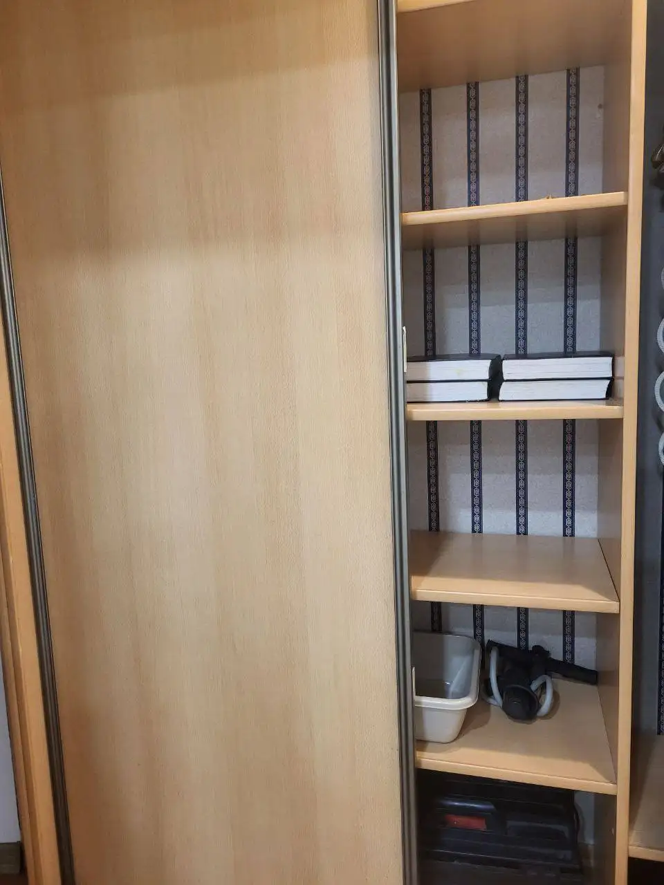 Продажа большого шкафа в прихожую - Барахолка в Калининград