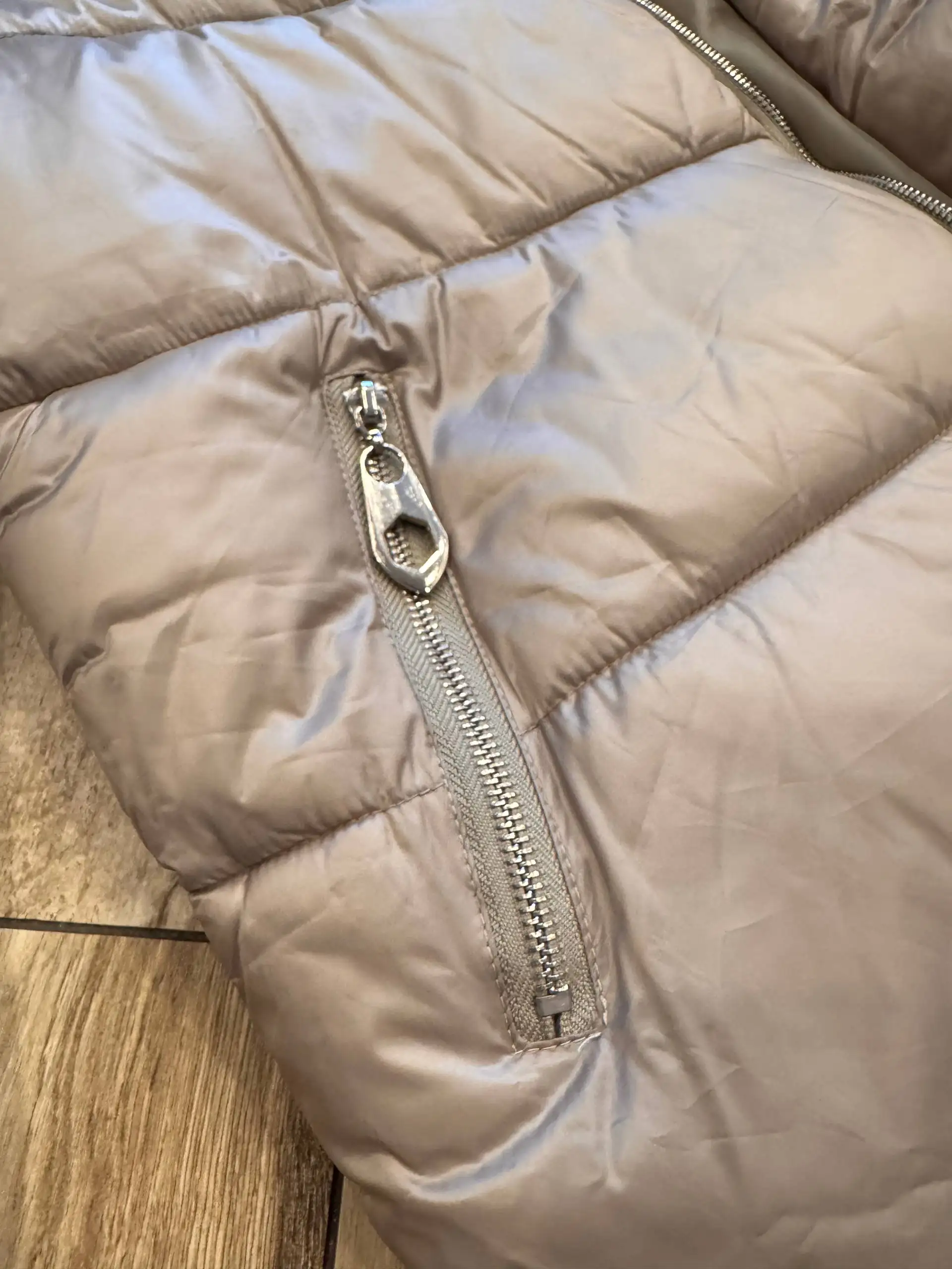 Демисезонные куртки разных размеров - Верхняя одежда (Одежда) в Калининград