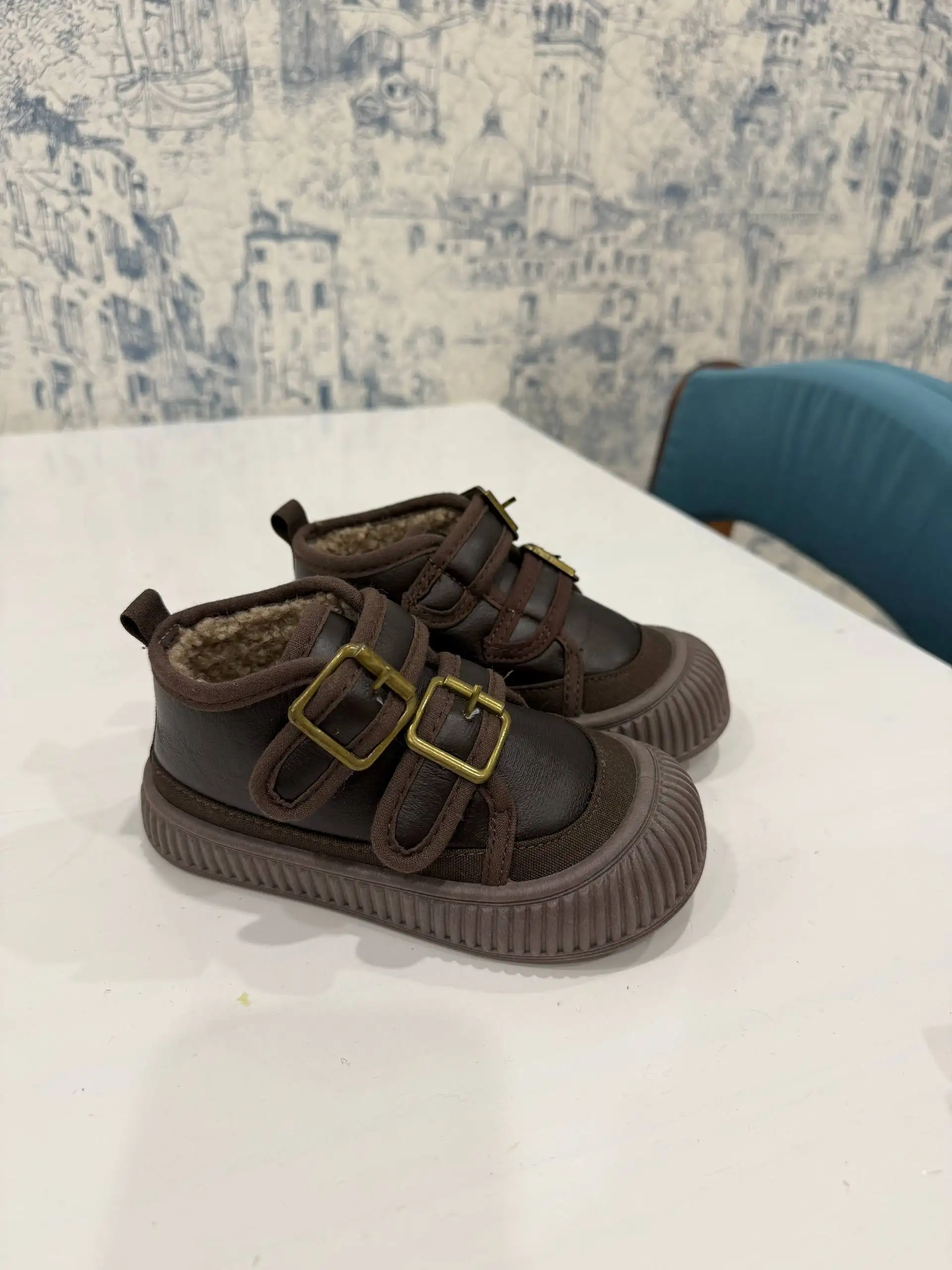 Продаются новые демисезонные ботинки с утеплителем размер 26 - Обувь (Одежда) в Калининград