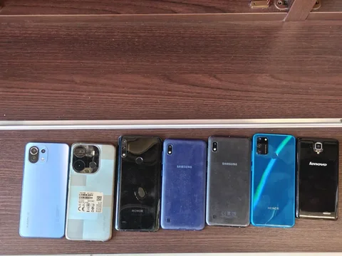 Продам старые телефоны - Мобильные телефоны в Калининград