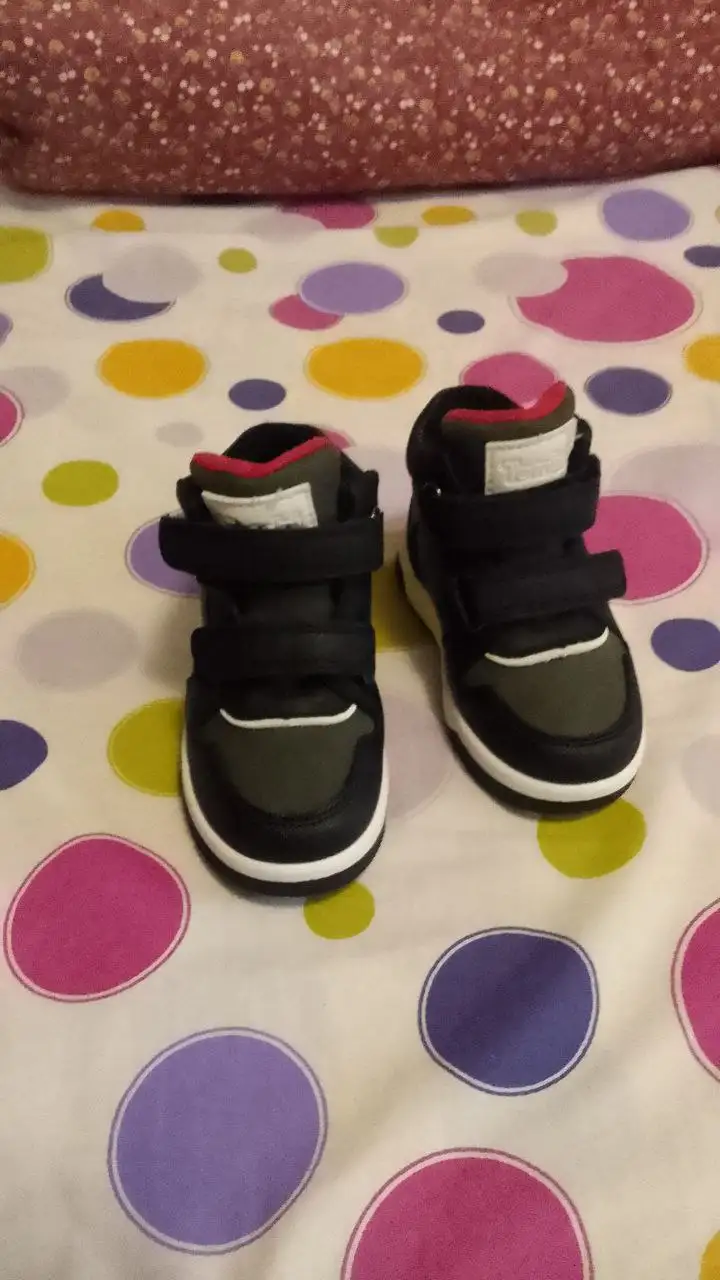 Продам детские кроссовки размер 22 - Обувь (Товары для детей) в Калининград