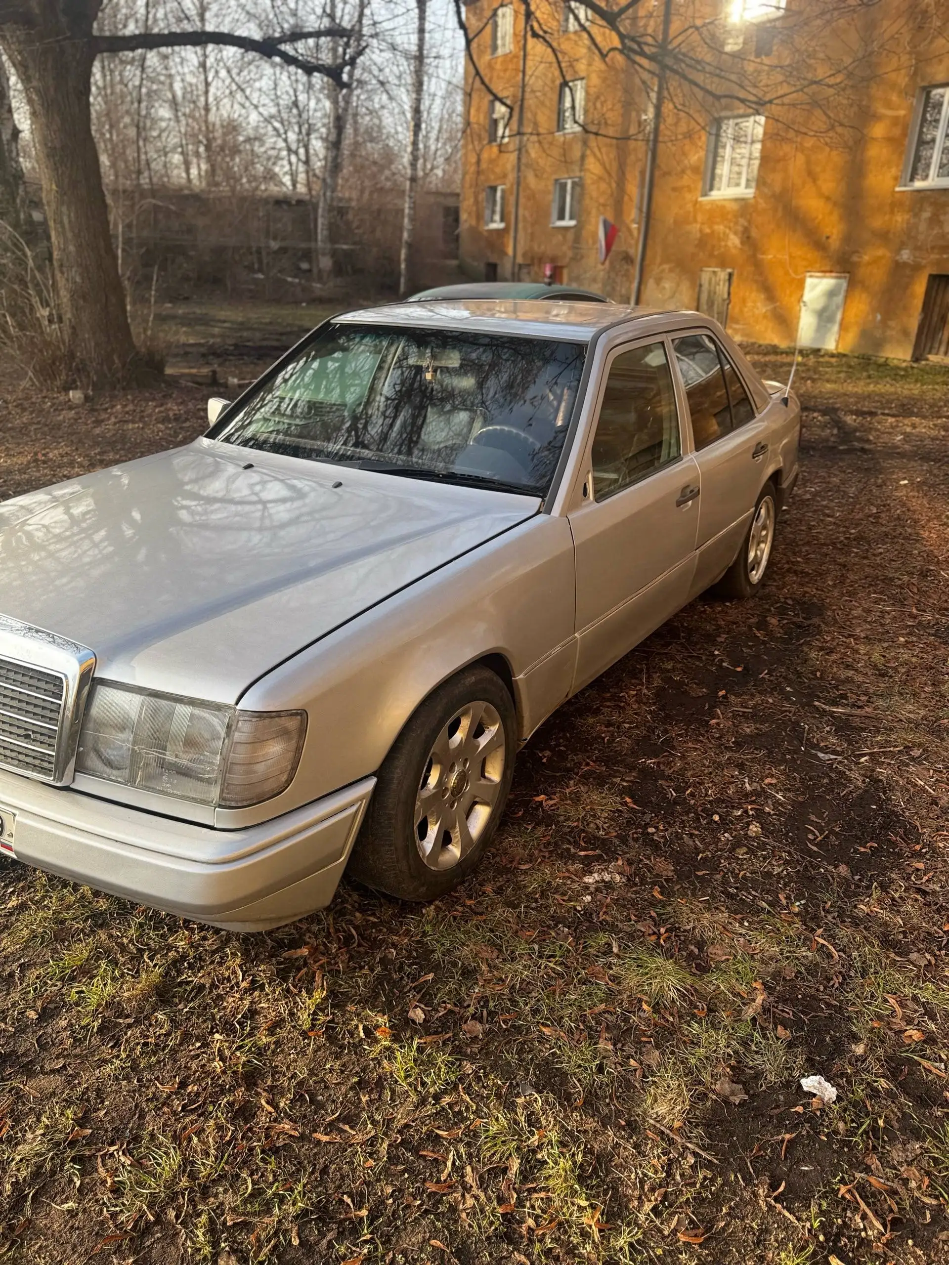 Продается Mercedes 124 2.3 1991 года выпуска - Легковые автомобили (Авто) в Калининград