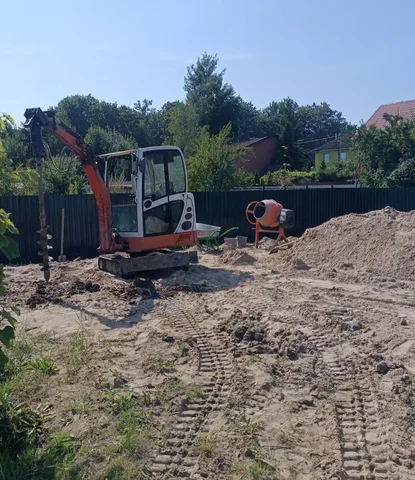 Аренда миниэкскаватора с гидробуром в Калининграде - Дома в Калининград