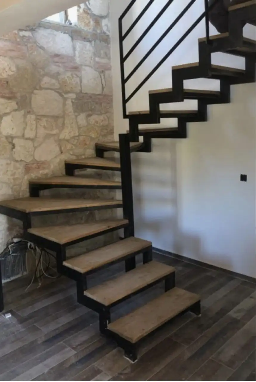 Изготовление лестниц, перил, ограждений и металлоконструкций - Сварочные и монтажные работы (Услуги) в Калининград