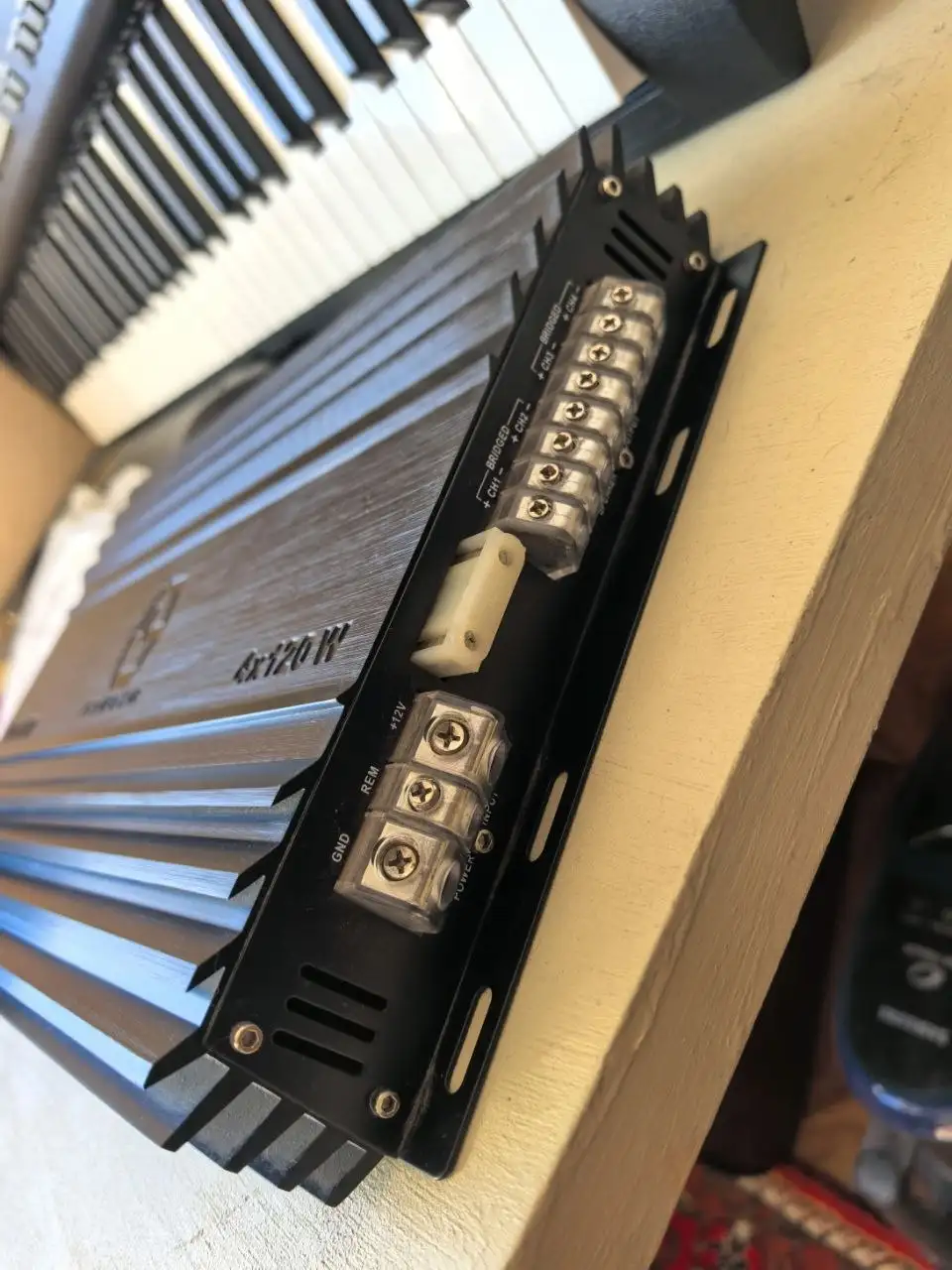 Автомобильный усилитель Ural Pobeda 4x120w - Аудио (Авто) в Калининград